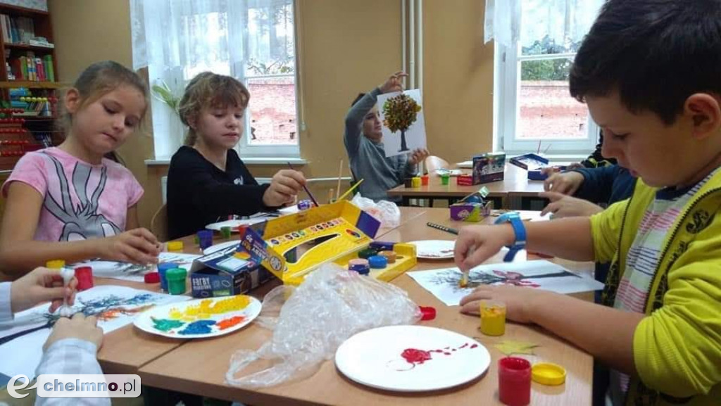 Dzień Targowy i Światowy Dzień Drzewa w SP2