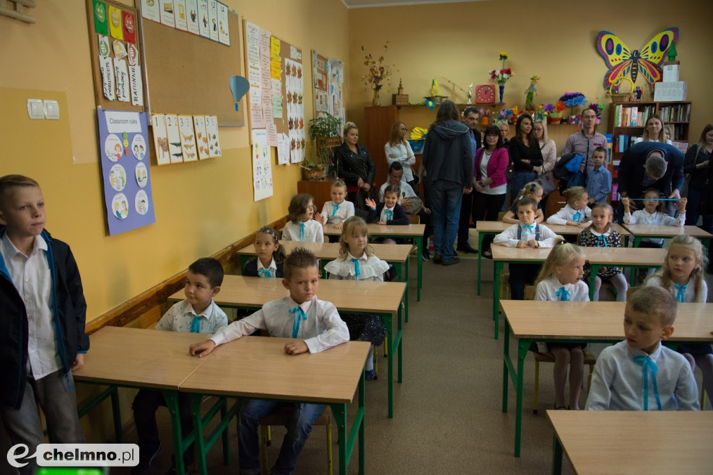 Pasowanie Pierwszaków i Dzień Nauczyciela w Dwójce