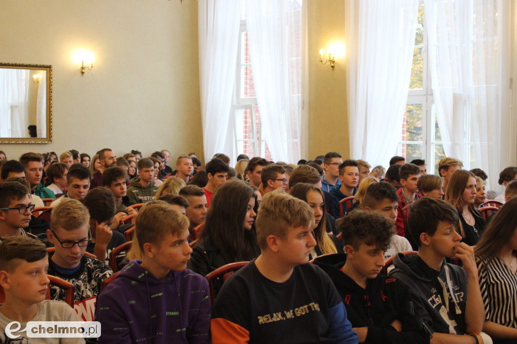 Otrzęsiny i ślubowanie klas pierwszych w ZS nr 2