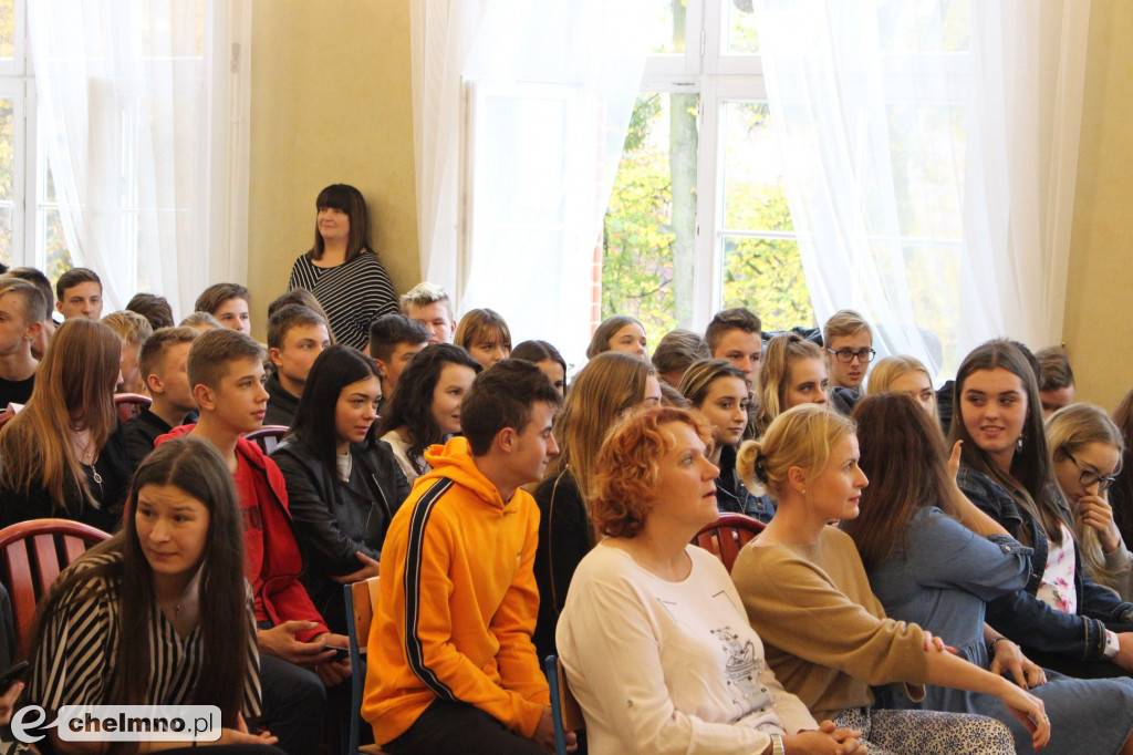 Otrzęsiny i ślubowanie klas pierwszych w ZS nr 2