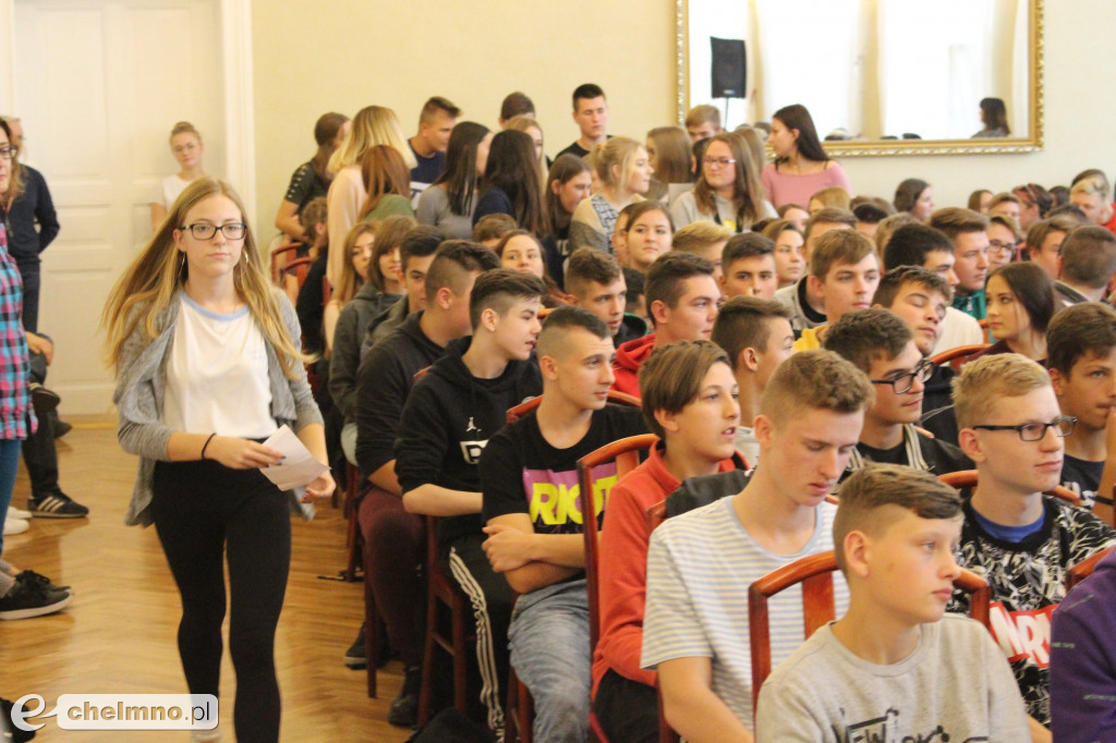 Otrzęsiny i ślubowanie klas pierwszych w ZS nr 2