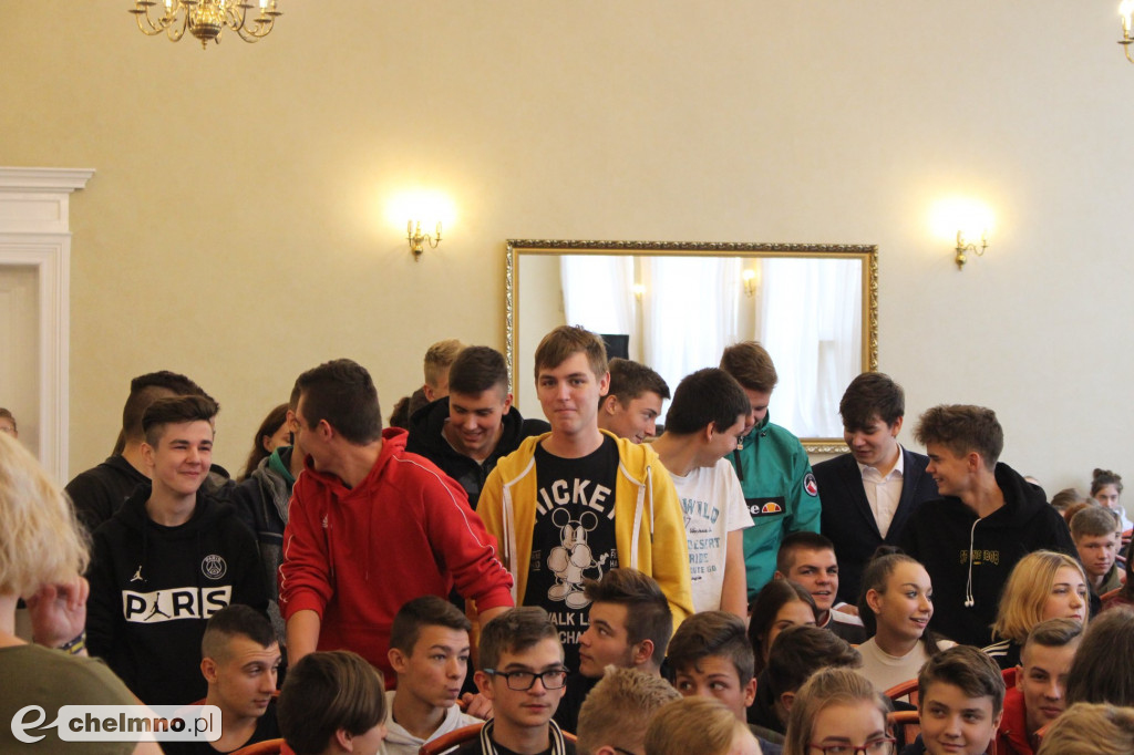 Otrzęsiny i ślubowanie klas pierwszych w ZS nr 2