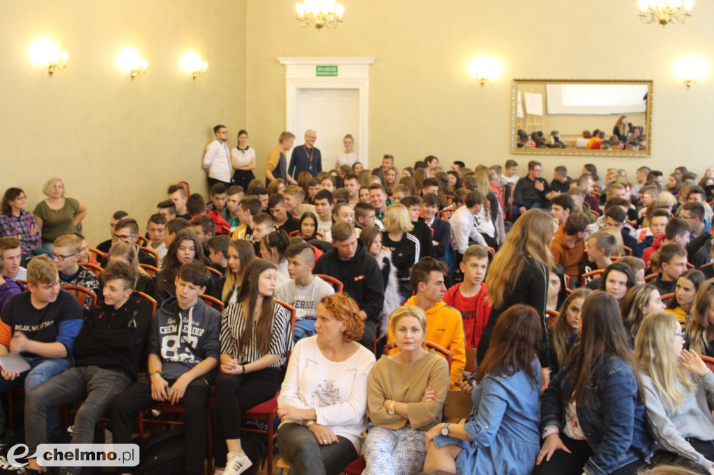 Otrzęsiny i ślubowanie klas pierwszych w ZS nr 2