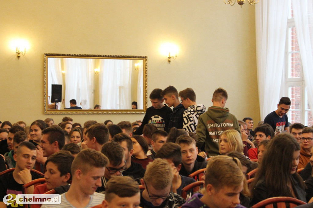 Otrzęsiny i ślubowanie klas pierwszych w ZS nr 2