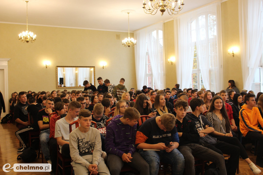 Otrzęsiny i ślubowanie klas pierwszych w ZS nr 2