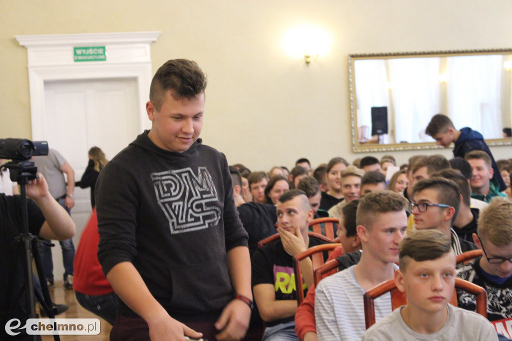 Otrzęsiny i ślubowanie klas pierwszych w ZS nr 2