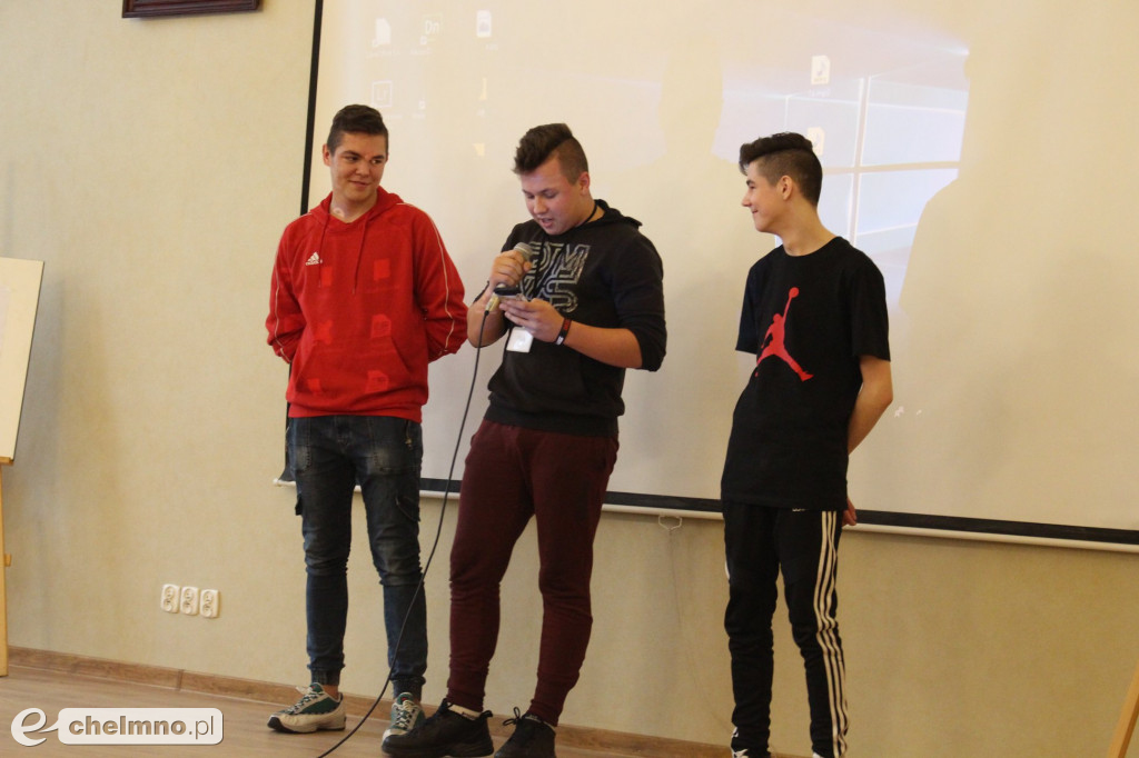 Otrzęsiny i ślubowanie klas pierwszych w ZS nr 2
