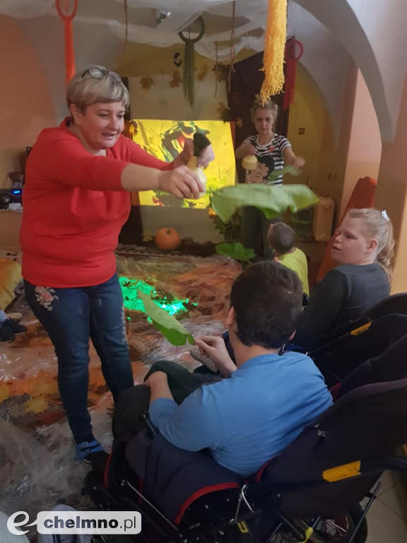 Co kryje w sobie jesień? Zajęcia na terenie DPS