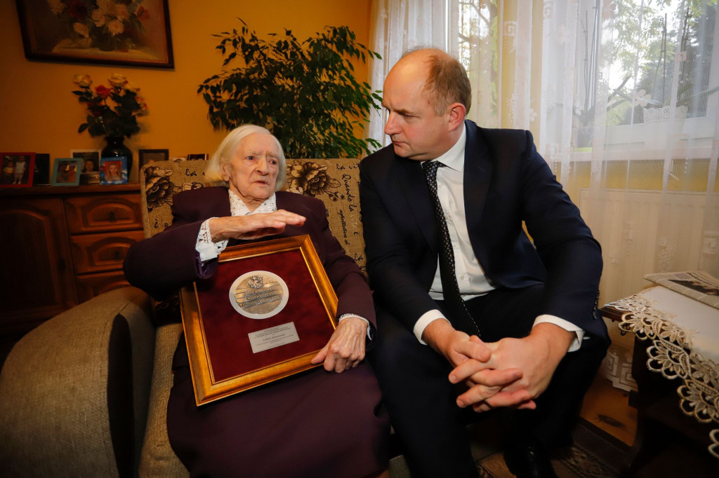 Eufemia Bolinowska setną stulatką z medalem Unitas Durat