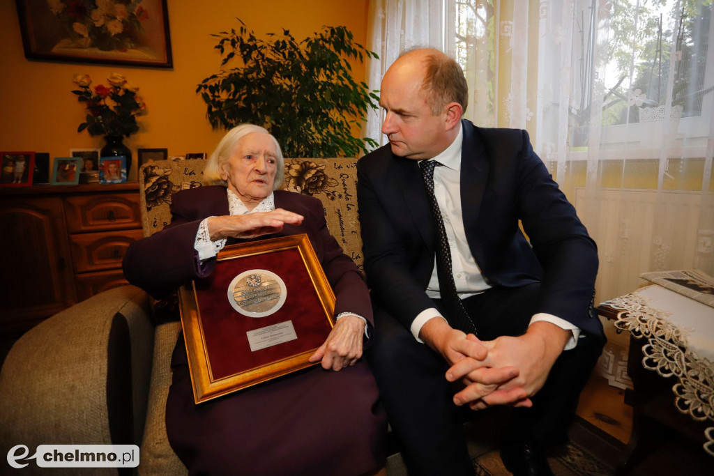 Eufemia Bolinowska setną stulatką z medalem Unitas Durat
