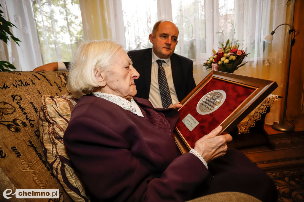 Eufemia Bolinowska setną stulatką z medalem Unitas Durat