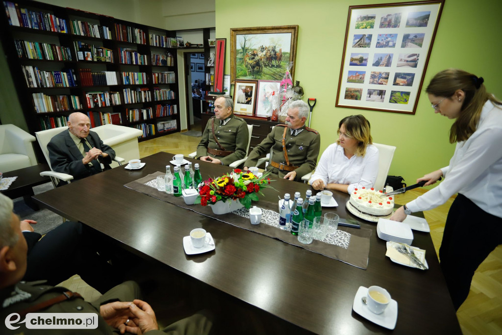 Ostatni ułan z wizytą w Urzędzie Marszałkowskim