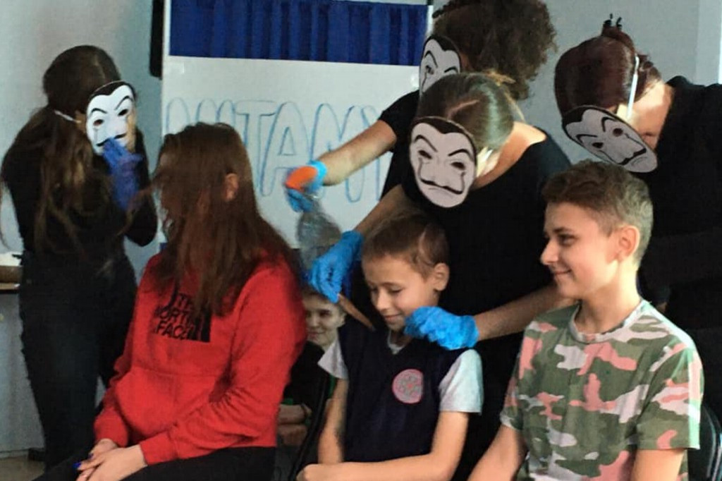 Otrzęsiny i malowanie na szkle w Katoliku