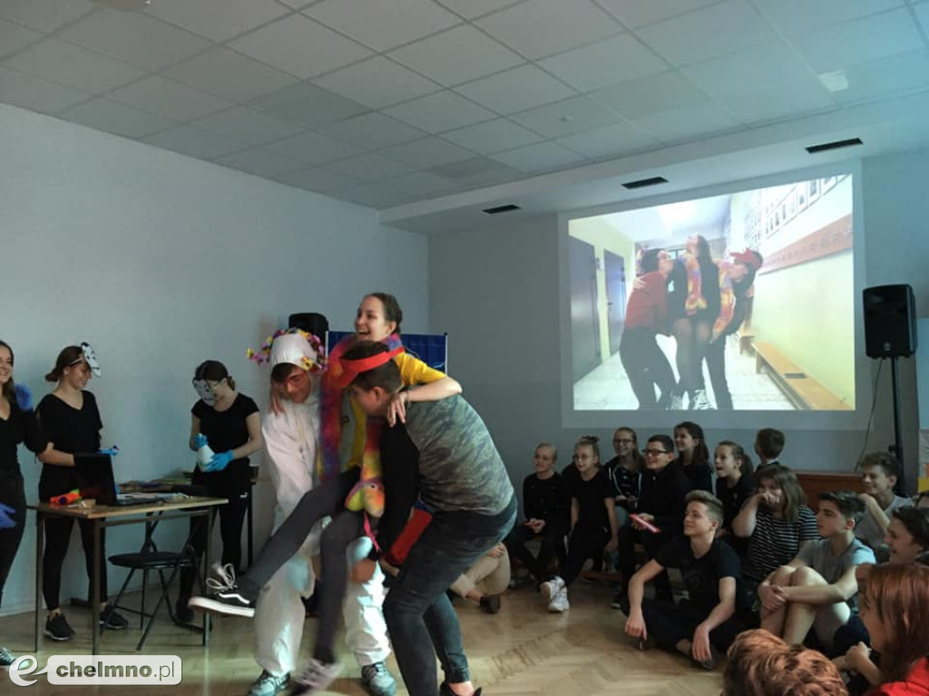Otrzęsiny i malowanie na szkle w Katoliku