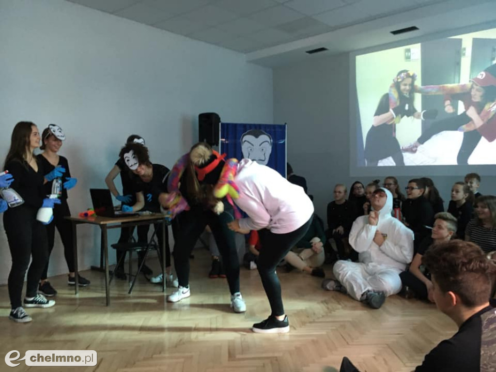 Otrzęsiny i malowanie na szkle w Katoliku