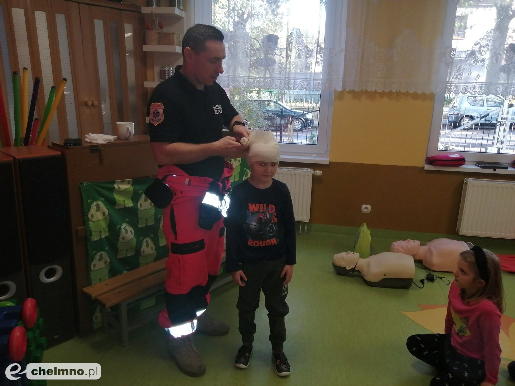 Sówki i Biedronki uczestniczyły w kursie Mały ratownik