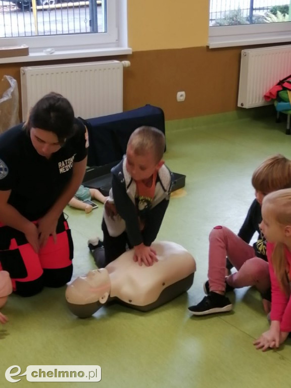 Sówki i Biedronki uczestniczyły w kursie Mały ratownik