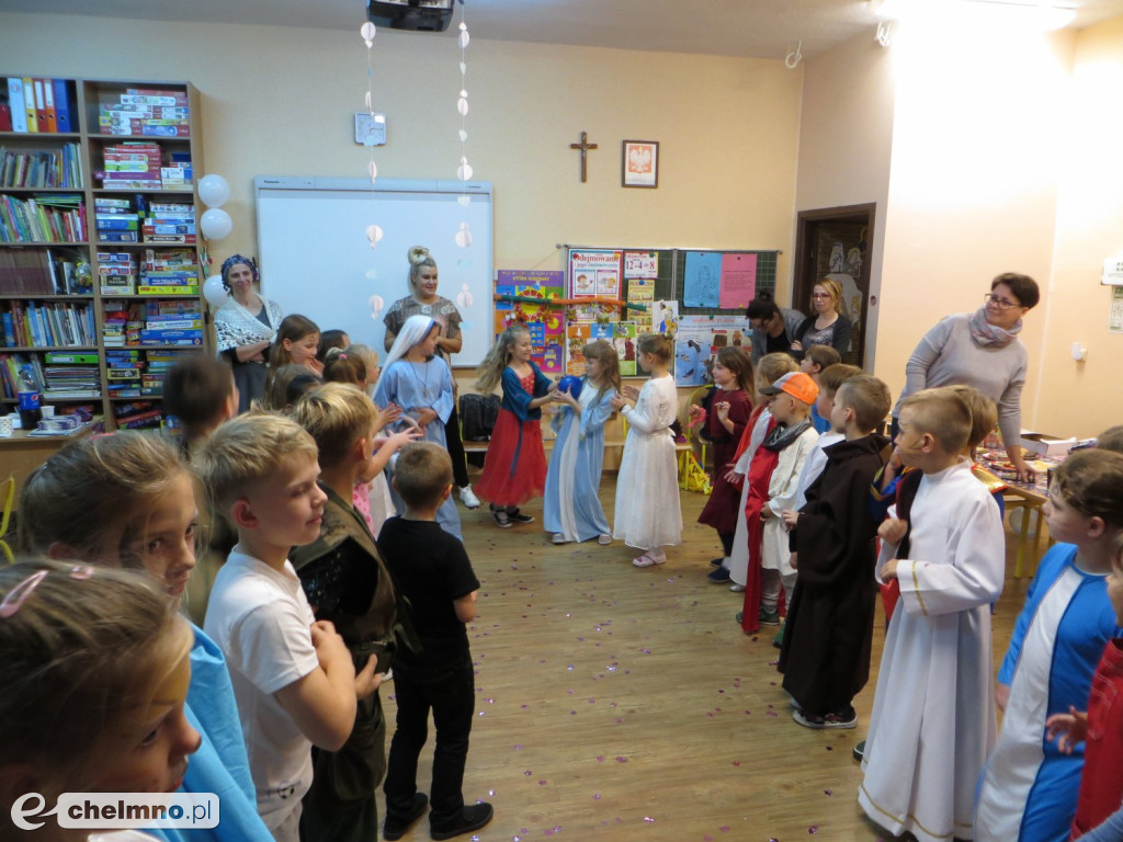 Wszyscy święci balują w niebie...