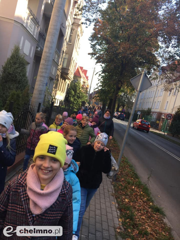 Uczniowie Katolika odwiedzili groby znanych chełmnian