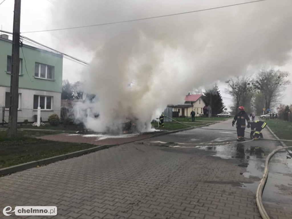 Płomienie widać było z daleka