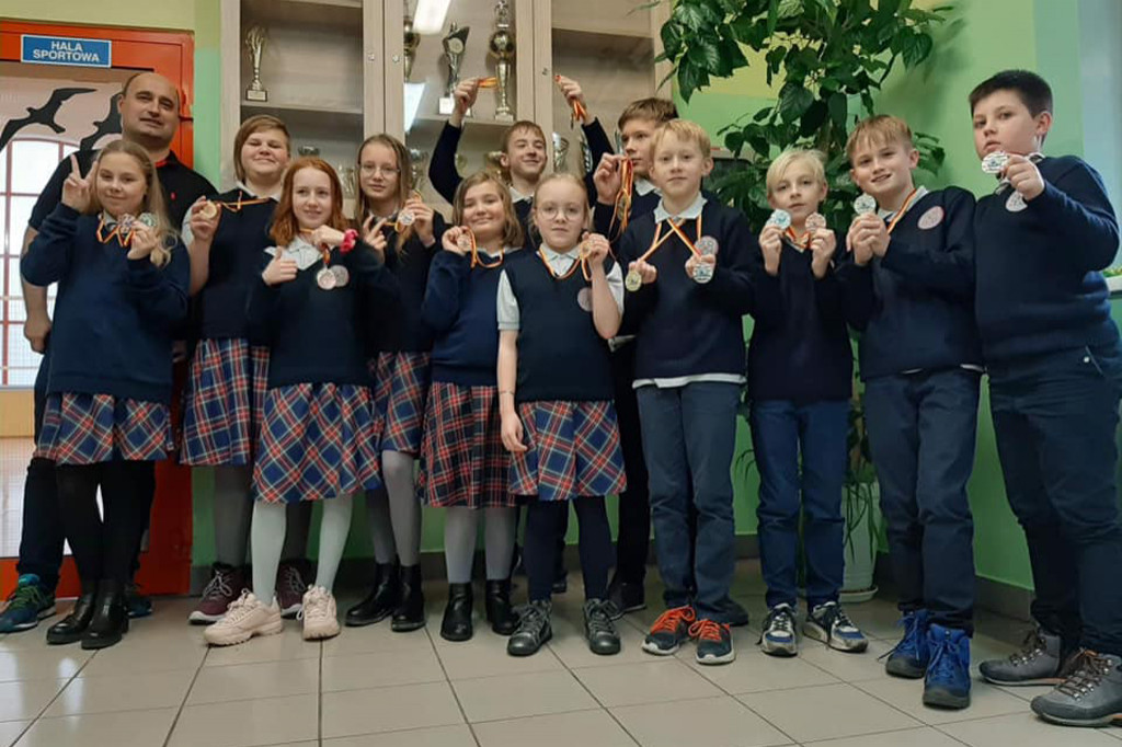 Nasi uczniowie z sukcesami na zawodach pływackich
