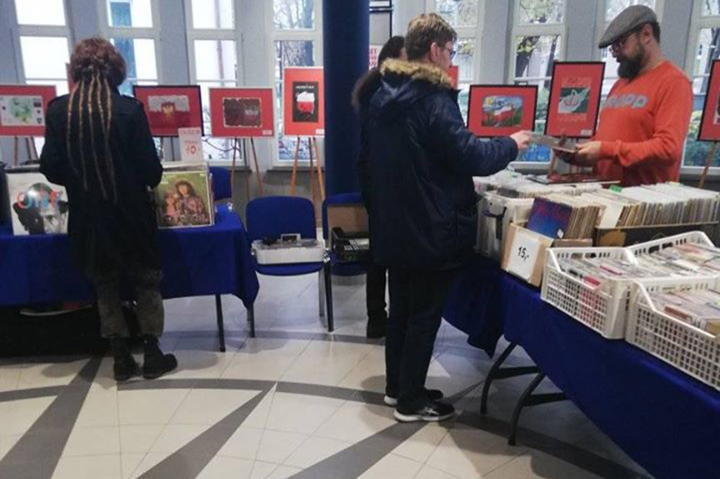 Wymiana płyt i doświadczeń podczas spotkania Szafa Gra