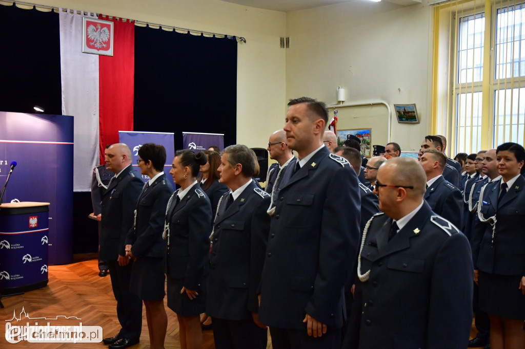 Awanse z okazji Święta Niepodległości w Służbie Więziennej