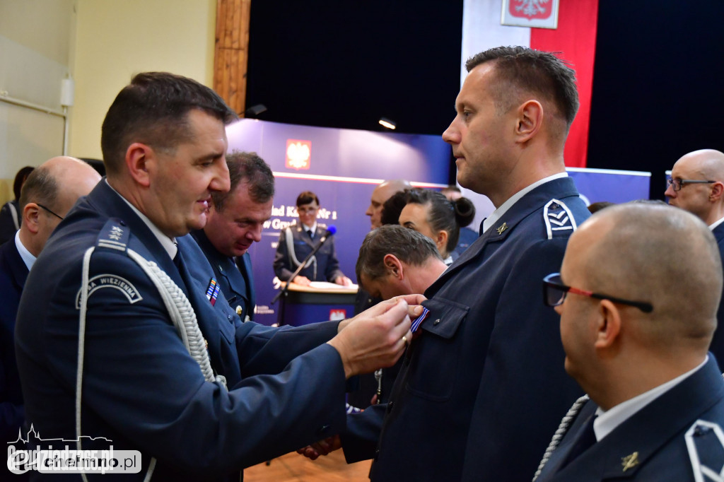 Awanse z okazji Święta Niepodległości w Służbie Więziennej