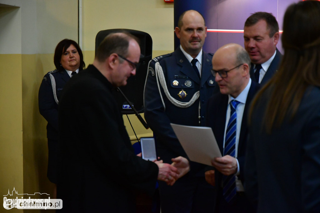 Awanse z okazji Święta Niepodległości w Służbie Więziennej
