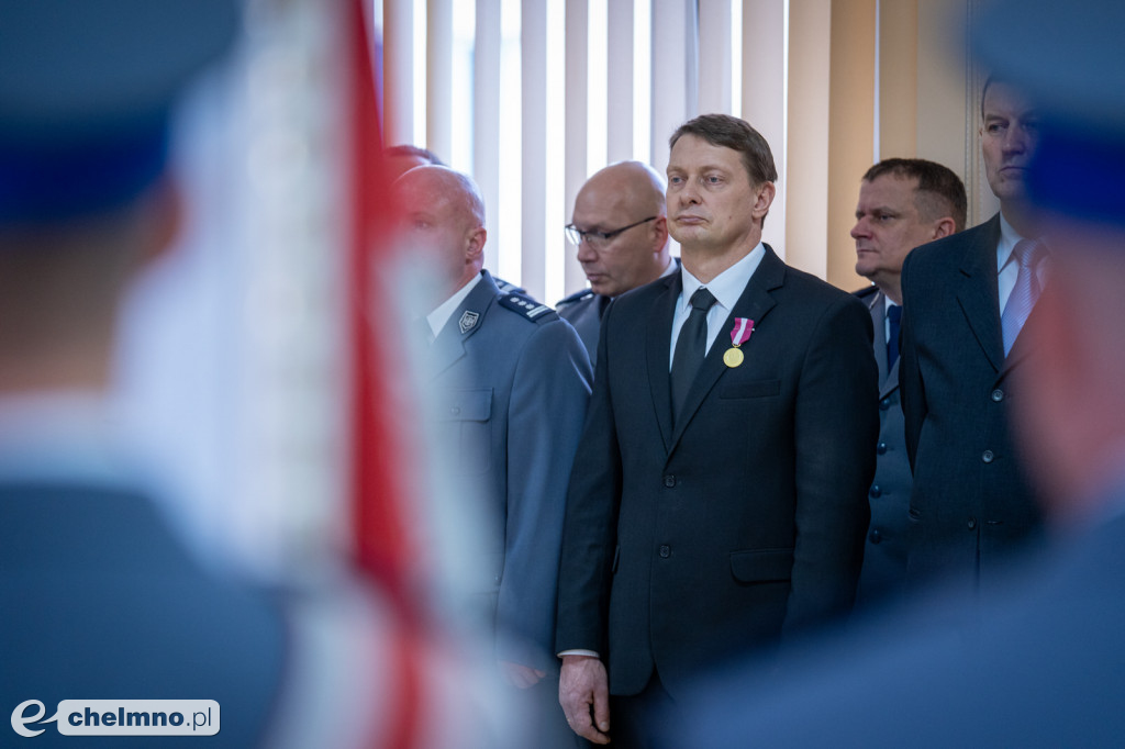 Policjanci złożyli ślubowanie. Wręczono także medale