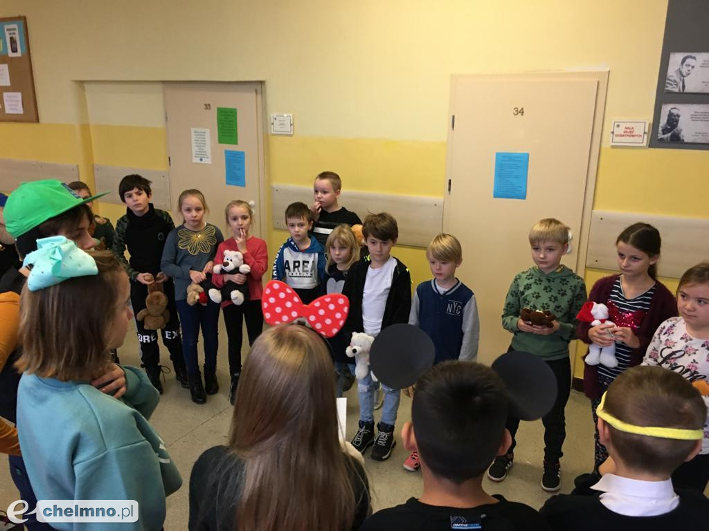 Szaleństwo z pluszowymi misiami w Czwórce