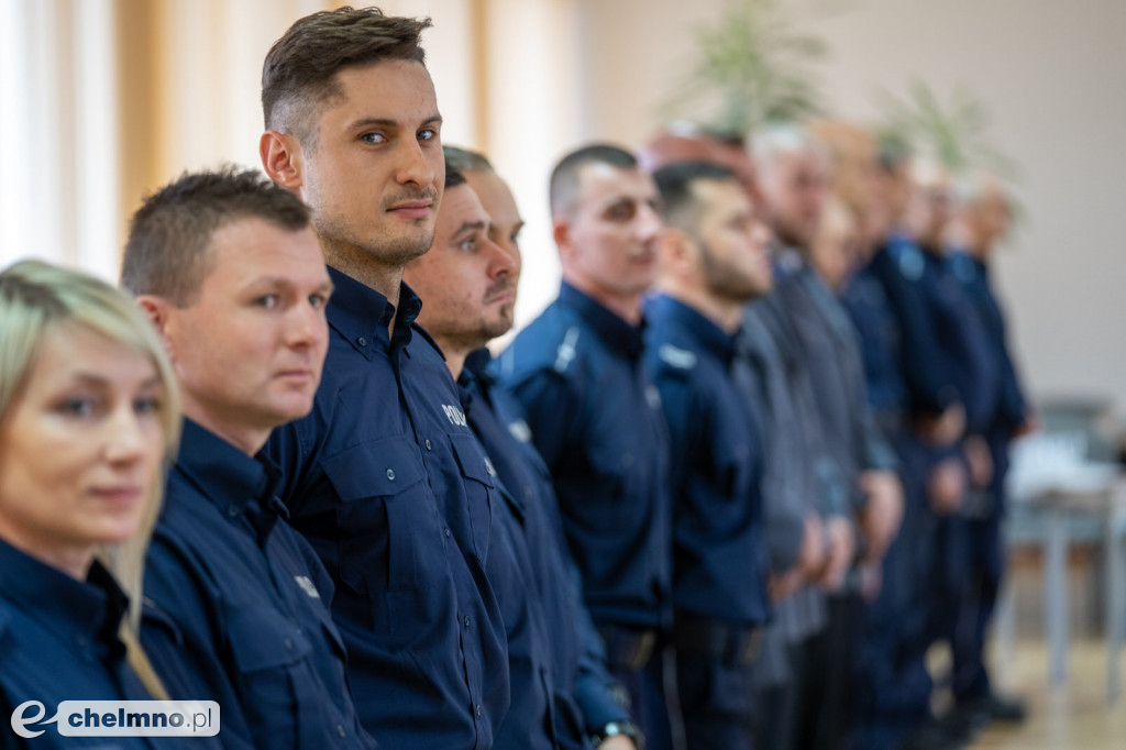 Podziękowania dla sportowców w mundurach