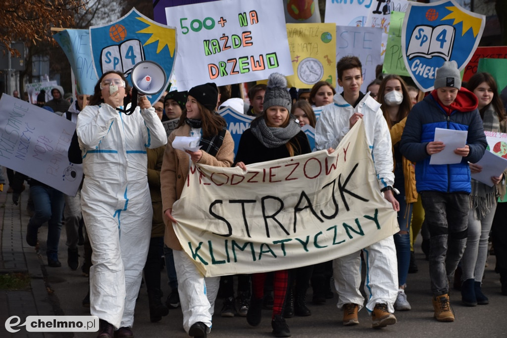 Tłumy uczniów na Młodzieżowym Strajku Klimatycznym