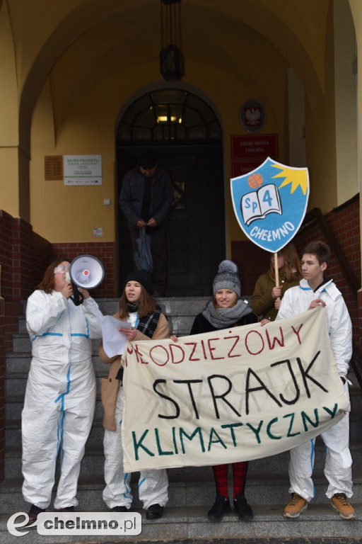 Tłumy uczniów na Młodzieżowym Strajku Klimatycznym