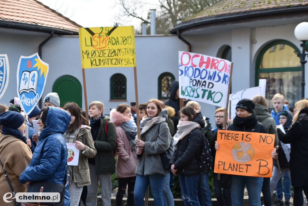 Tłumy uczniów na Młodzieżowym Strajku Klimatycznym