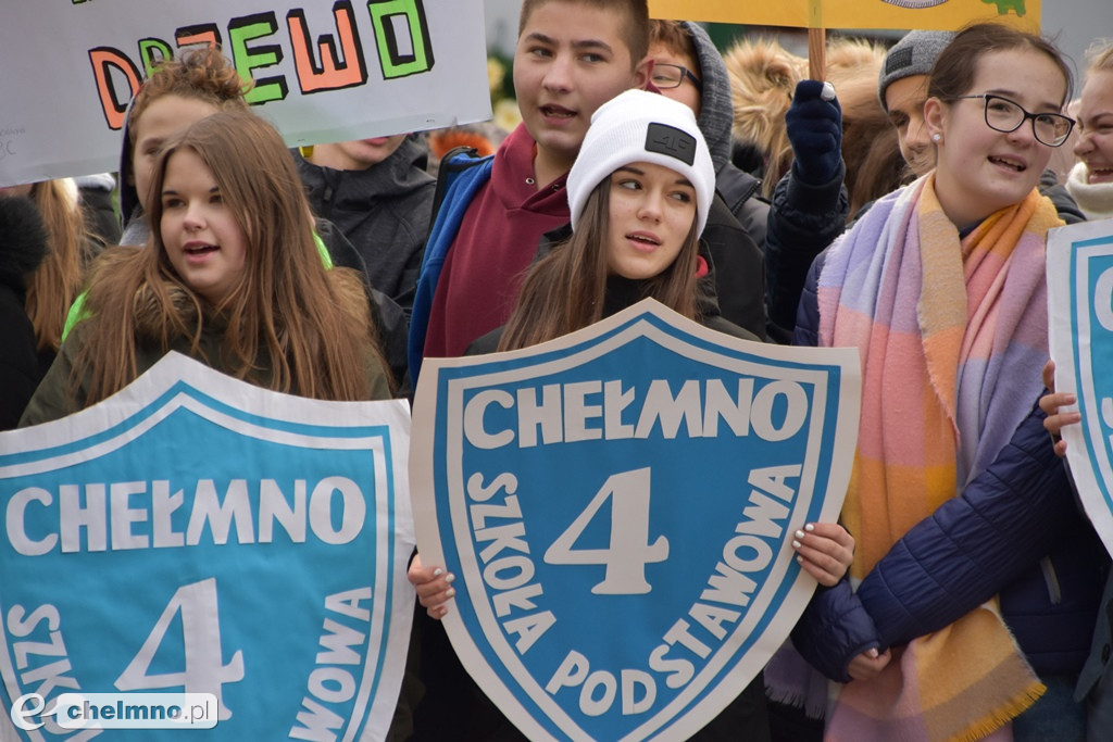 Tłumy uczniów na Młodzieżowym Strajku Klimatycznym