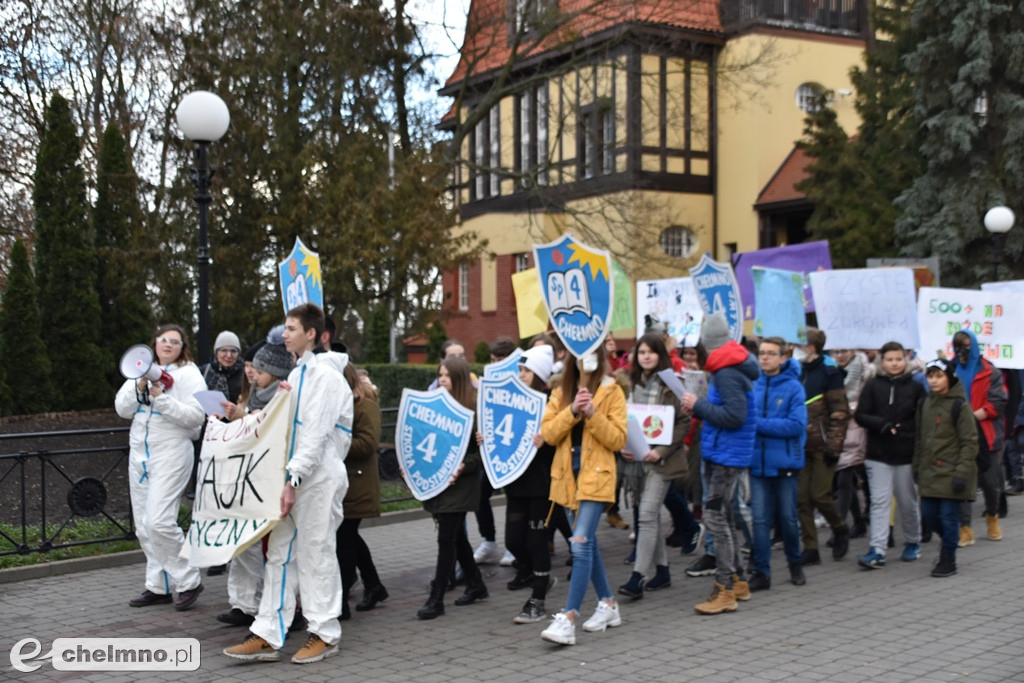 Tłumy uczniów na Młodzieżowym Strajku Klimatycznym