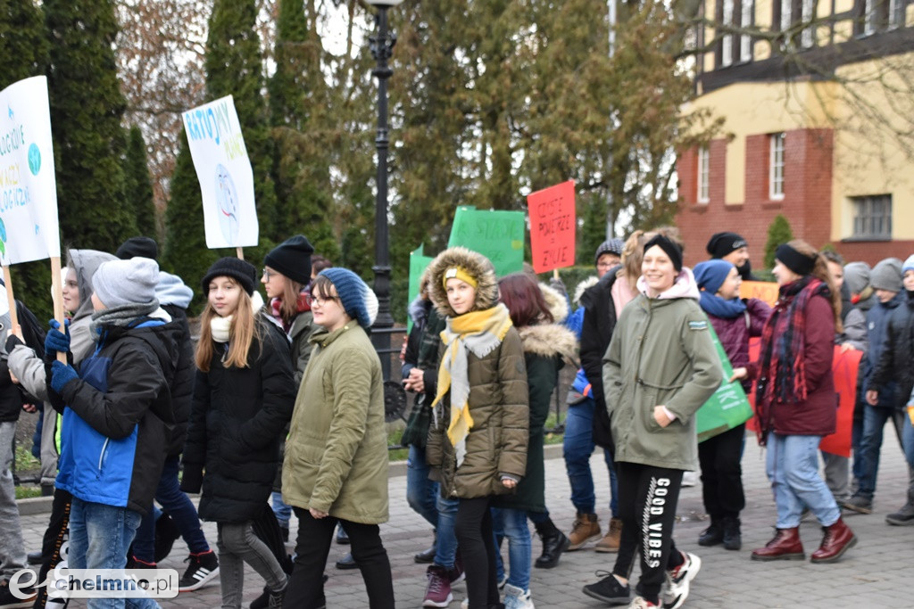 Tłumy uczniów na Młodzieżowym Strajku Klimatycznym
