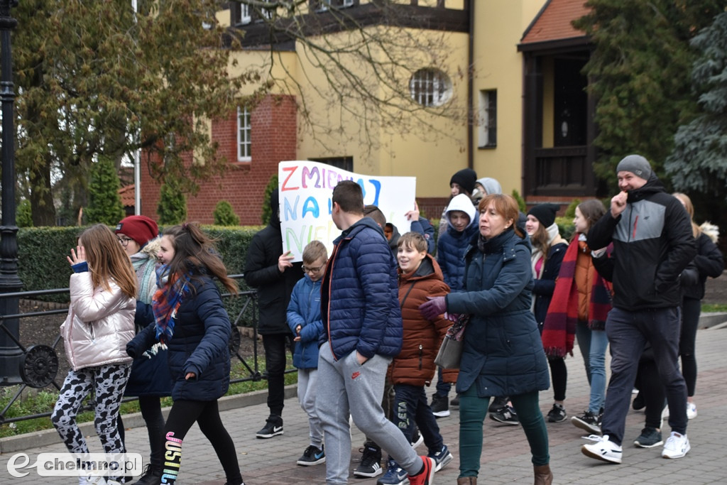Tłumy uczniów na Młodzieżowym Strajku Klimatycznym