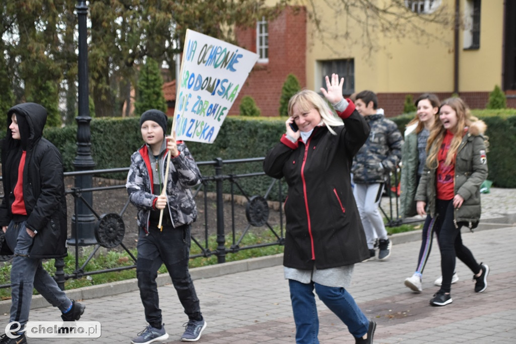 Tłumy uczniów na Młodzieżowym Strajku Klimatycznym