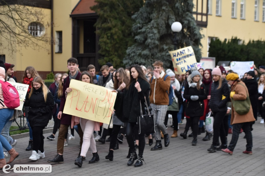 Tłumy uczniów na Młodzieżowym Strajku Klimatycznym