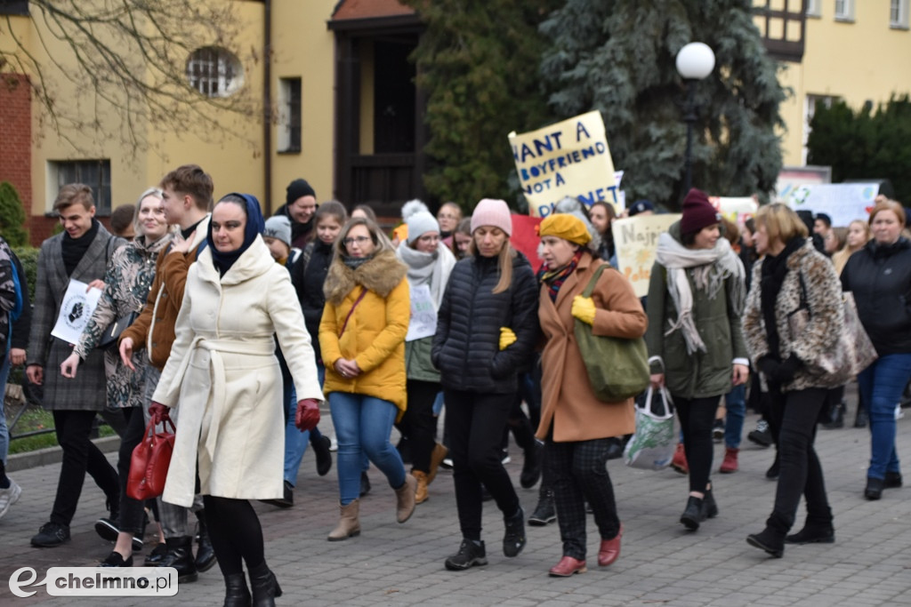 Tłumy uczniów na Młodzieżowym Strajku Klimatycznym