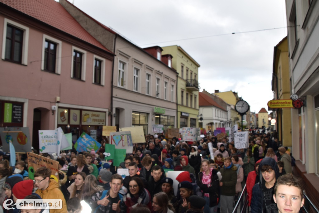 Tłumy uczniów na Młodzieżowym Strajku Klimatycznym