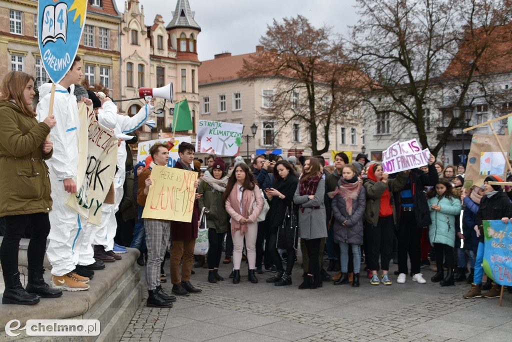 Tłumy uczniów na Młodzieżowym Strajku Klimatycznym