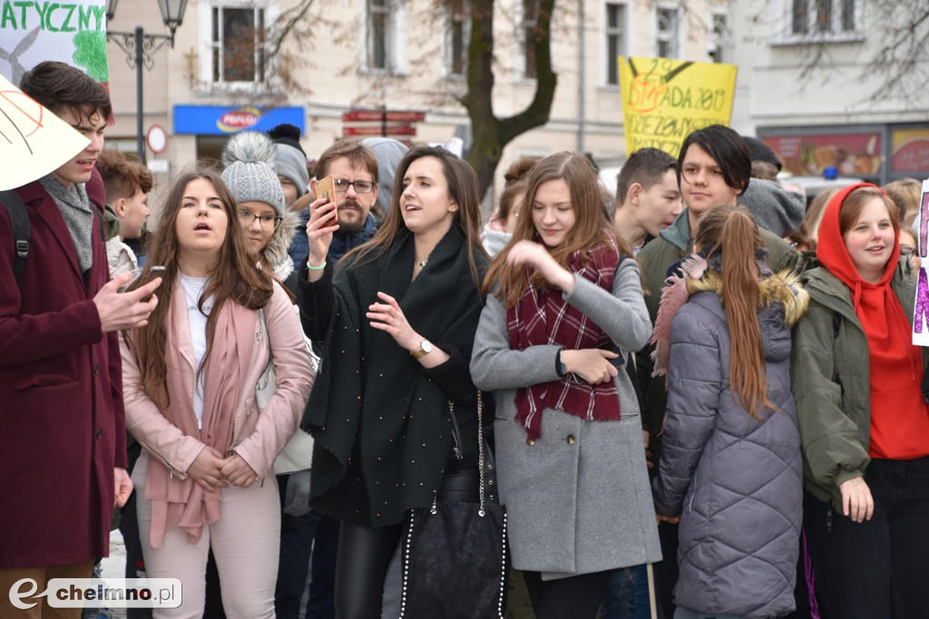 Tłumy uczniów na Młodzieżowym Strajku Klimatycznym