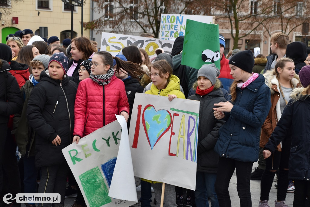 Tłumy uczniów na Młodzieżowym Strajku Klimatycznym