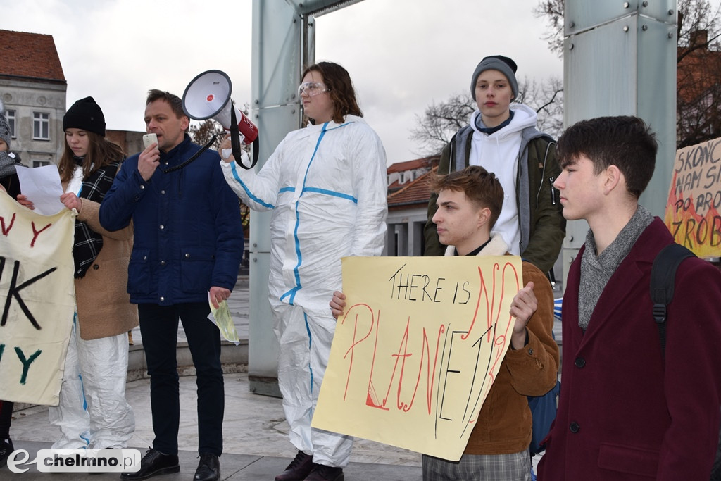 Tłumy uczniów na Młodzieżowym Strajku Klimatycznym
