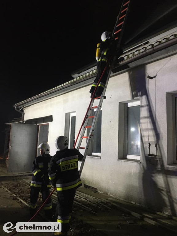 Wynieśli z zadymionego budynku trzech poszkodowanych