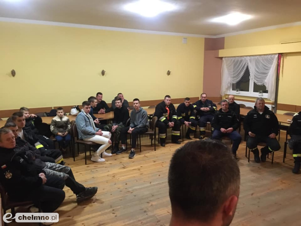 Wynieśli z zadymionego budynku trzech poszkodowanych