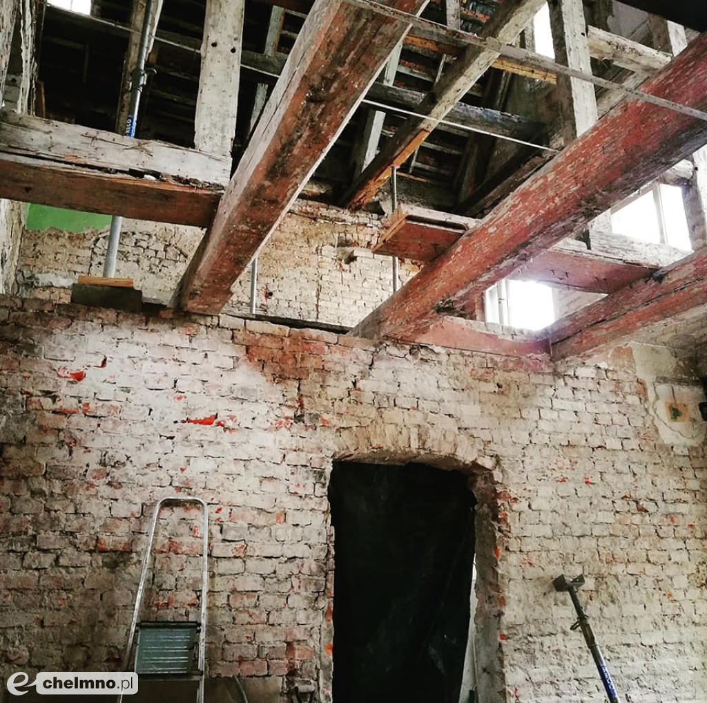 Kamienica przy ul. Grudziądzkiej 36 intensywnie remontowana